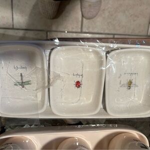 Rae Dunn Icon VHTF Retired Bug Tray with individual dishes